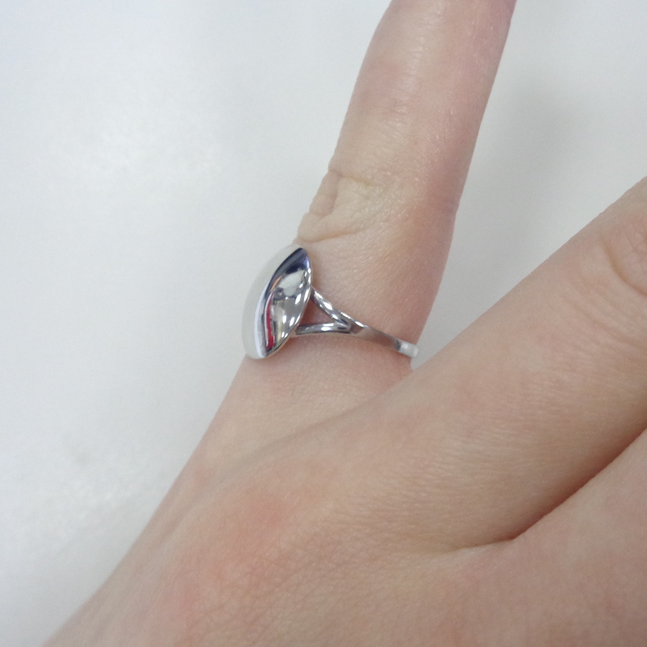 Серебряное кольцо